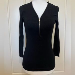 EXPRESS Black Ribbed Zipper-Front 3/4 Length Shirt